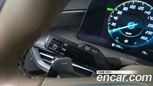 Kia K8 Hybrid — Фото автомобиля 29