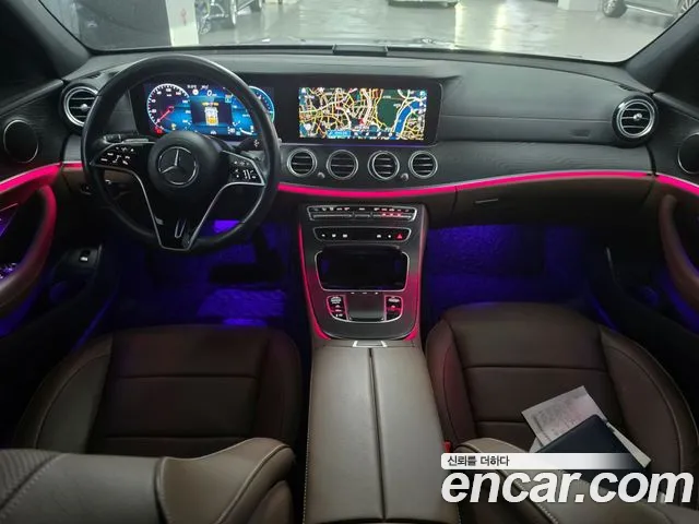 Mercedes-Benz E-Class — Фото автомобиля 7