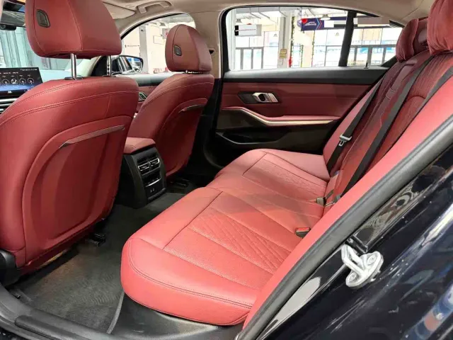 BMW 3 Series — Фото автомобиля 9
