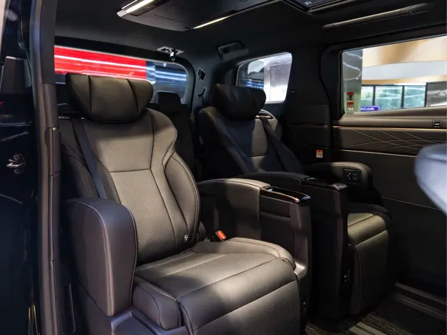 Toyota Alphard — Фото автомобиля 26