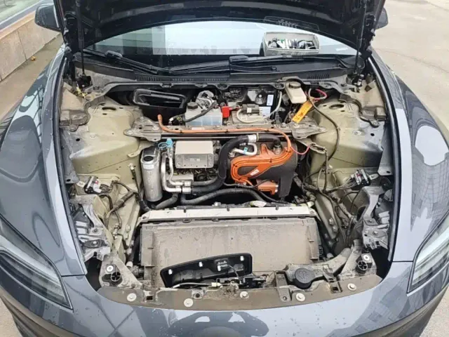 Tesla Model 3 — Фото автомобиля 19