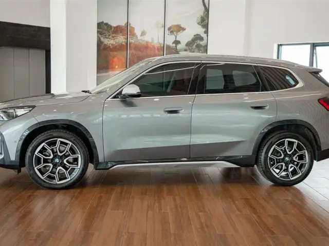 BMW X1 — Фото автомобиля 4
