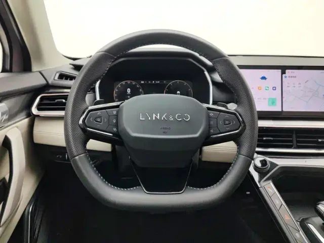 Lynk & Co 06 — Фото автомобиля 15
