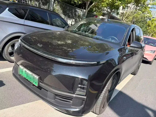 Li Auto L9 — Фото автомобиля 9