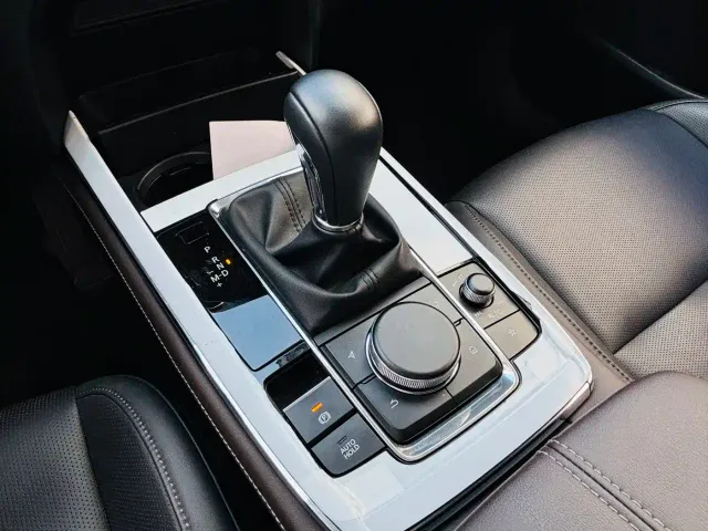 Mazda CX-30 — Фото автомобиля 15