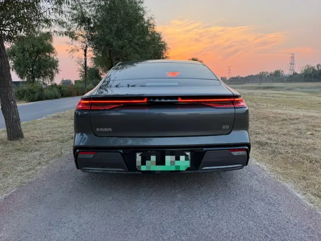 Geely Galaxy E8 — Фото автомобиля 5