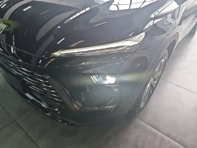 Buick Envision Plus — Фото автомобиля 23