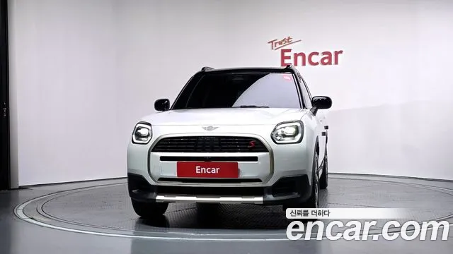 MINI Countryman 3rd Gen — Фото автомобиля 3