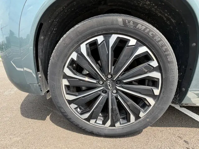 Chery Tiggo 9 — Фото автомобиля 16