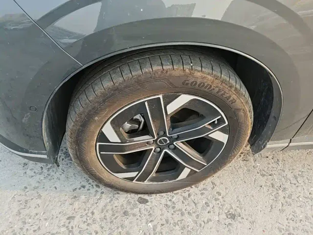 Volvo XC70 Plug-in Hybrid — Фото автомобиля 22