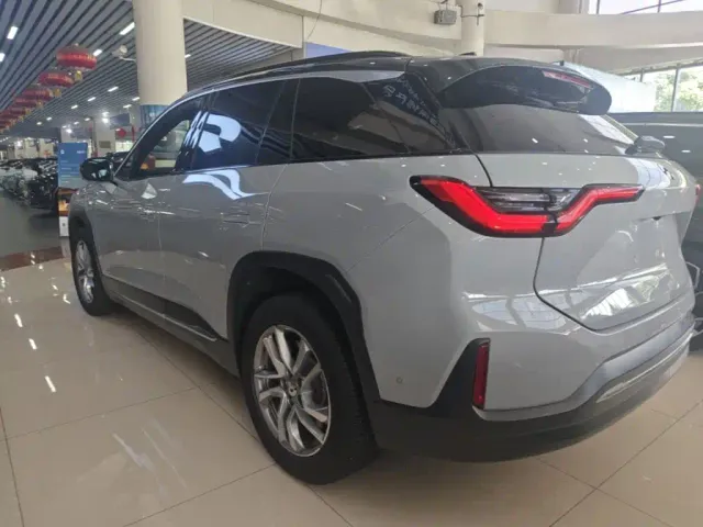 Nio ES6 — Фото автомобиля 4