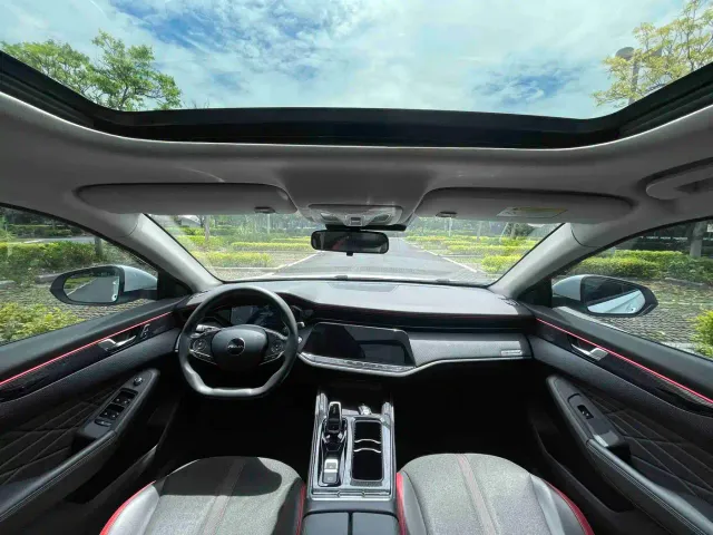 Dongfeng Yixuan MAX — Фото автомобиля 8