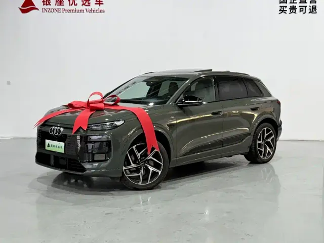 Audi Q6L e-tron — Фото автомобиля 3