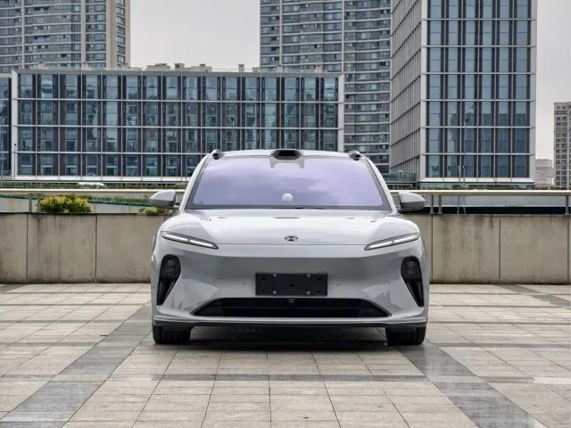 Nio ET5 Touring — Фото автомобиля 2