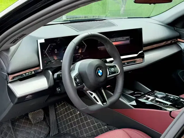 BMW 5 Series — Фото автомобиля 3