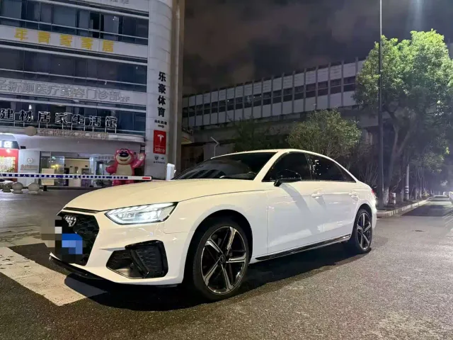 Audi A4L — Фото автомобиля 2