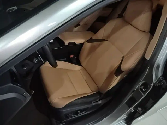 Lexus ES — Фото автомобиля 14
