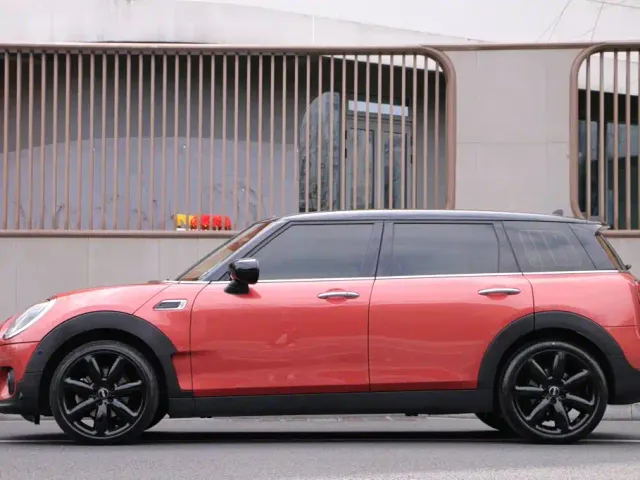 MINI Clubman — Фото автомобиля 11