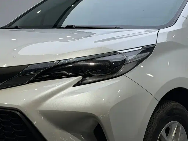 Toyota Granvia — Фото автомобиля 12