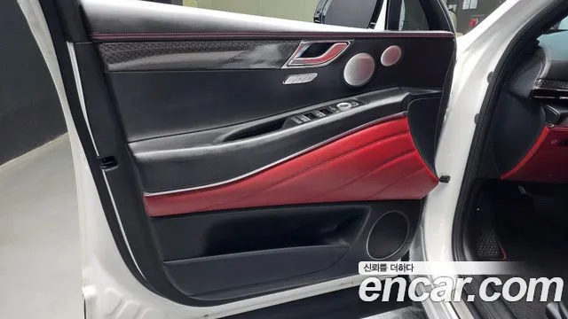 Genesis GV80 Coupe — Фото автомобиля 13