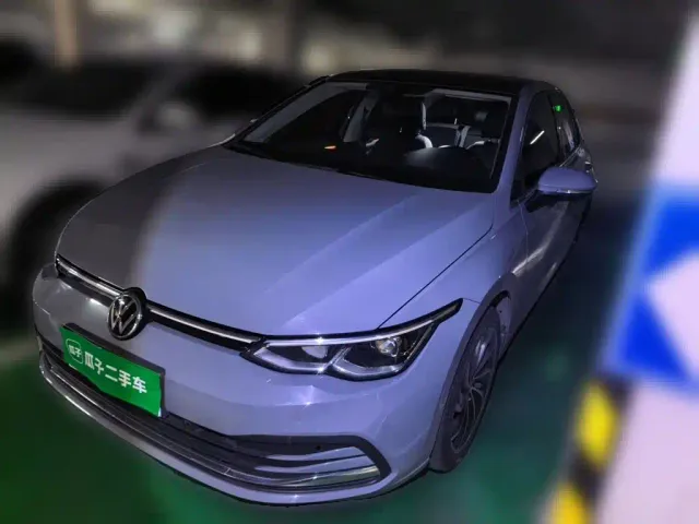 Фотография автомобиля — Volkswagen Golf