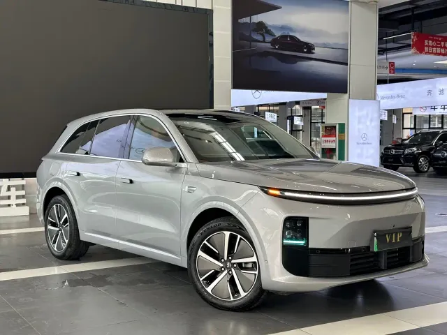 Li Auto L6 — Фото автомобиля 3