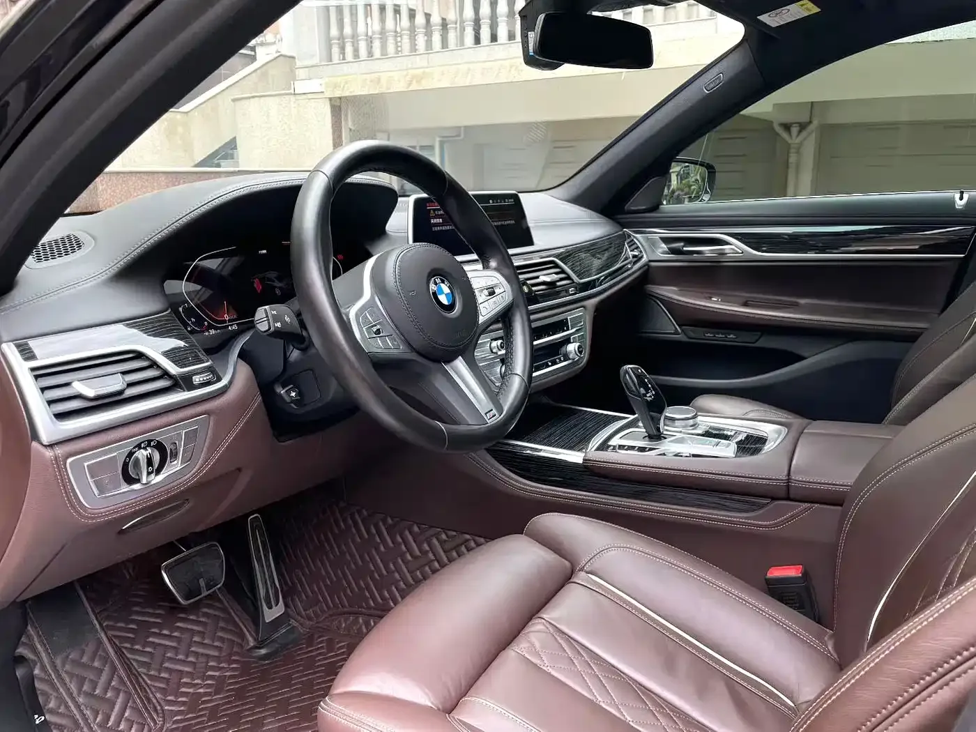 BMW BMW 7 Series 2021 Model 730Li M Sport Package — Фото автомобиля 3