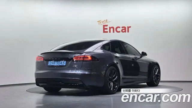 Tesla Model S — Фото автомобиля 2