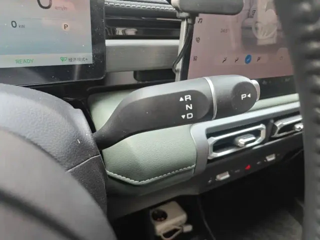Baojun Yep Plus — Фото автомобиля 10