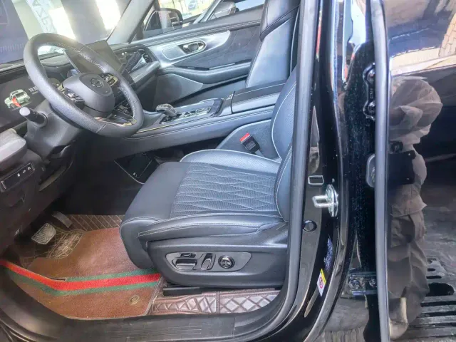 GAC Trumpchi GS8 — Фото автомобиля 6
