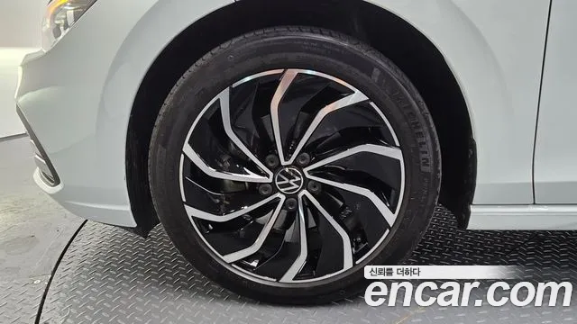 Volkswagen Golf Golf 8 поколение 2.0 TDI Prestige — Фото автомобиля 5