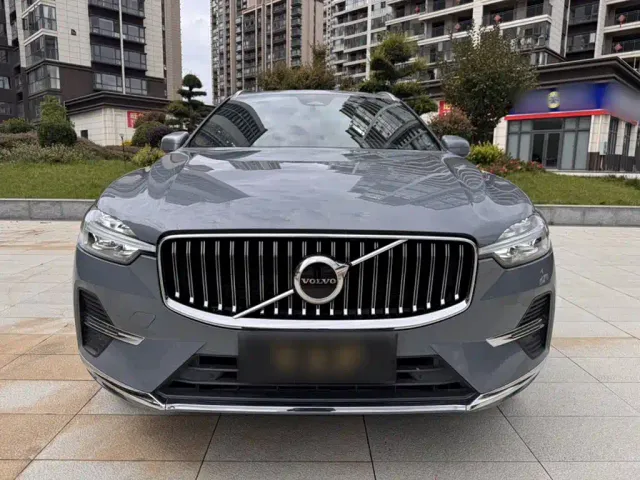 Volvo XC60 — Фото автомобиля 9
