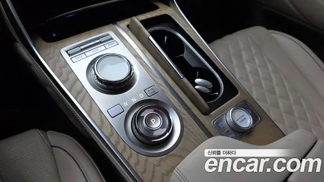 Genesis GV80 — Фото автомобиля 12