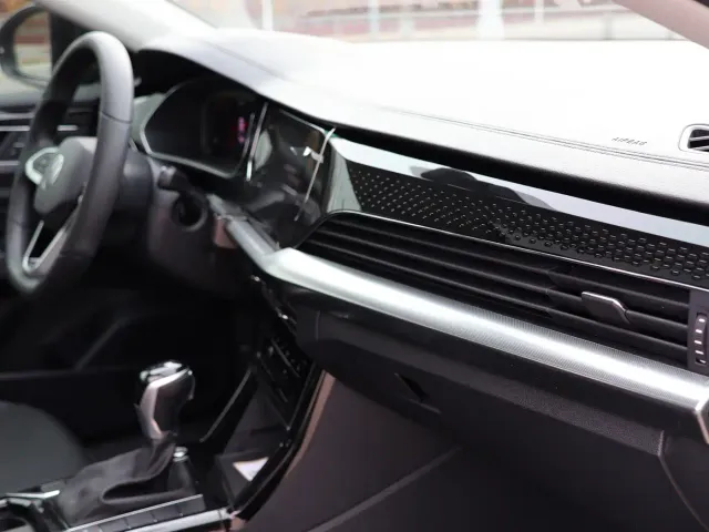 Volkswagen Passat — Фото автомобиля 13