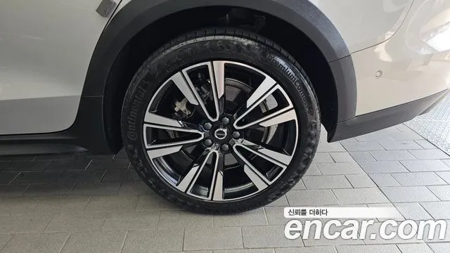 Вольво V60 V60 Cross Country 2 поколение B5 Ultimate AWD — Фото автомобиля 18