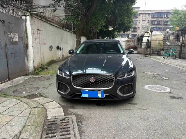 Jaguar XFL — Фото автомобиля 2