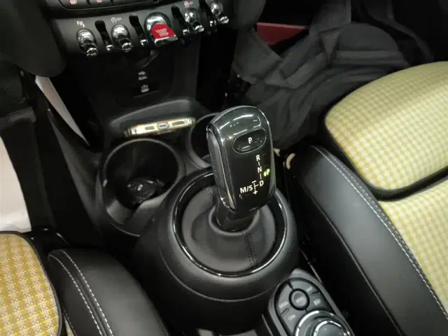 MINI Hatch — Фото автомобиля 9