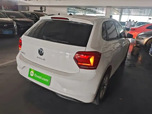 Volkswagen Polo — Фото автомобиля 6