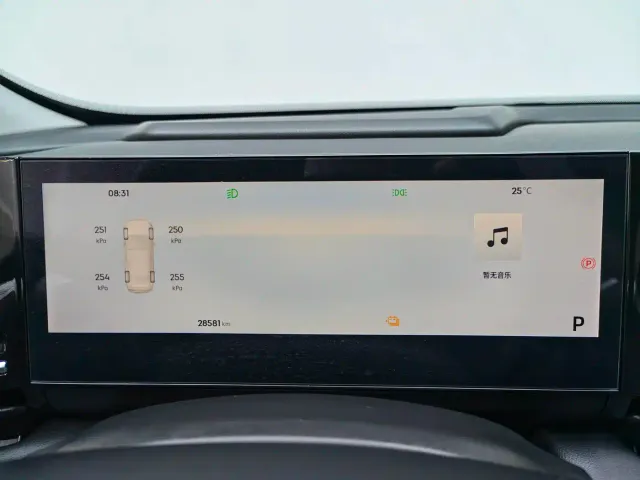 Geely Galaxy L6 — Фото автомобиля 10