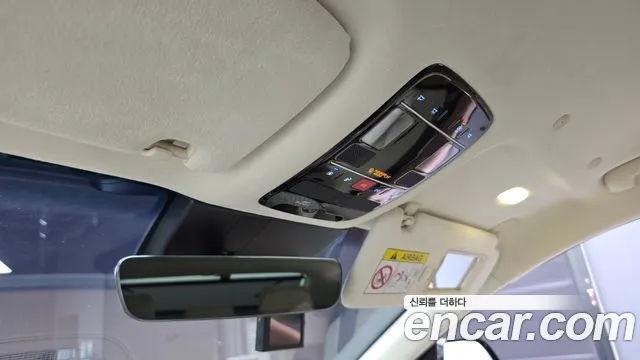 Hyundai Grandeur Grandeur (GN7) 2.5 Бензин 2WD — Фото автомобиля 17
