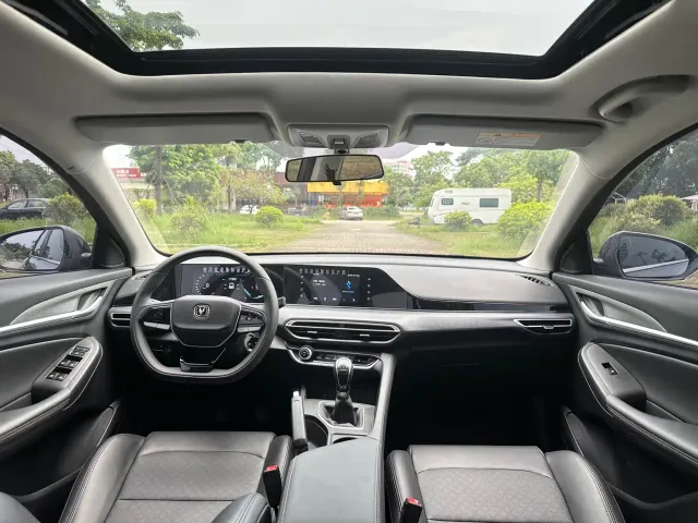 Changan Eado — Фото автомобиля 8