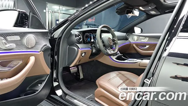 Mercedes-Benz E-Class — Фото автомобиля 9