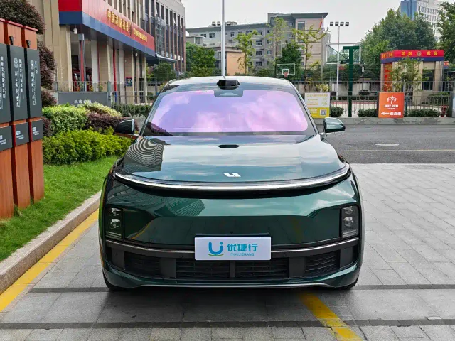 Li Auto L9 — Фото автомобиля 2