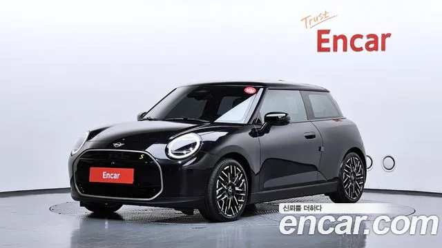 Фотография автомобиля — MINI Cooper Generation 4