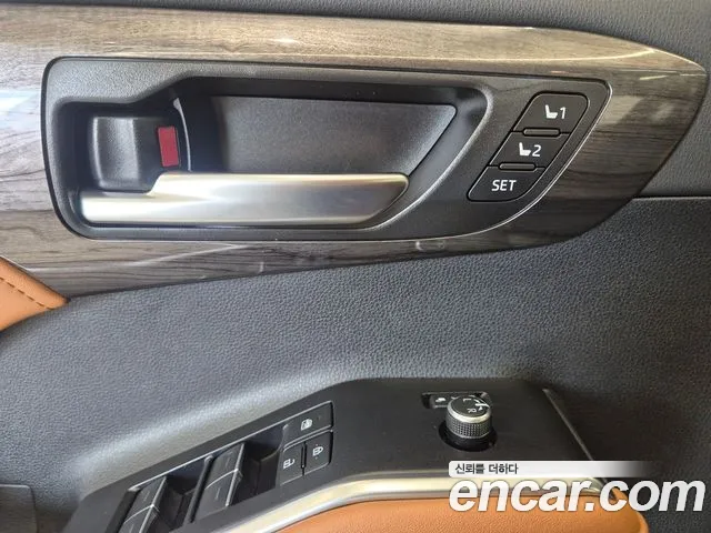 Toyota Highlander — Фото автомобиля 16