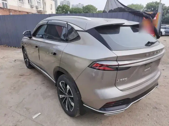 Roewe RX5 — Фото автомобиля 4