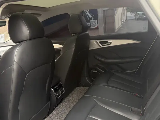 Roewe Feifan ER6 — Фото автомобиля 4