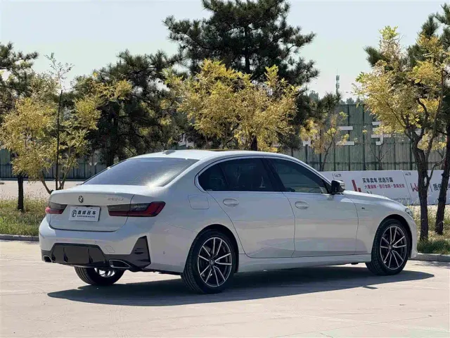 BMW 3 Series — Фото автомобиля 25