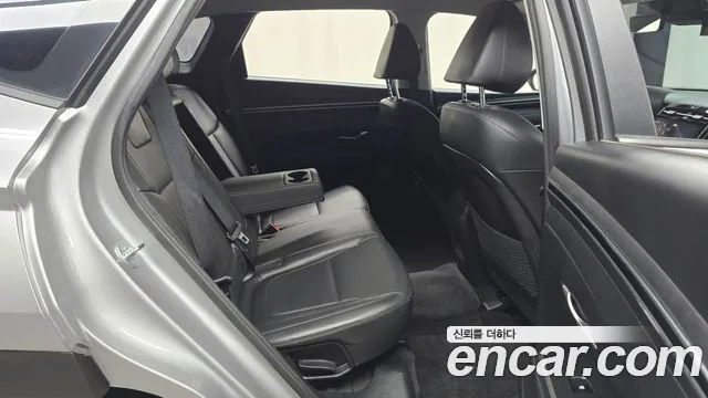 Hyundai Tucson Tucson (NX4) Дизель 2.0 2WD — Фото автомобиля 11