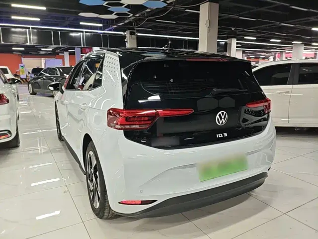 Volkswagen ID.3 — Фото автомобиля 4